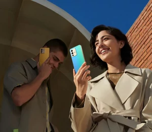 Le nouveau vivo V23 Pro change de couleur au soleil, mais pourquoi ?